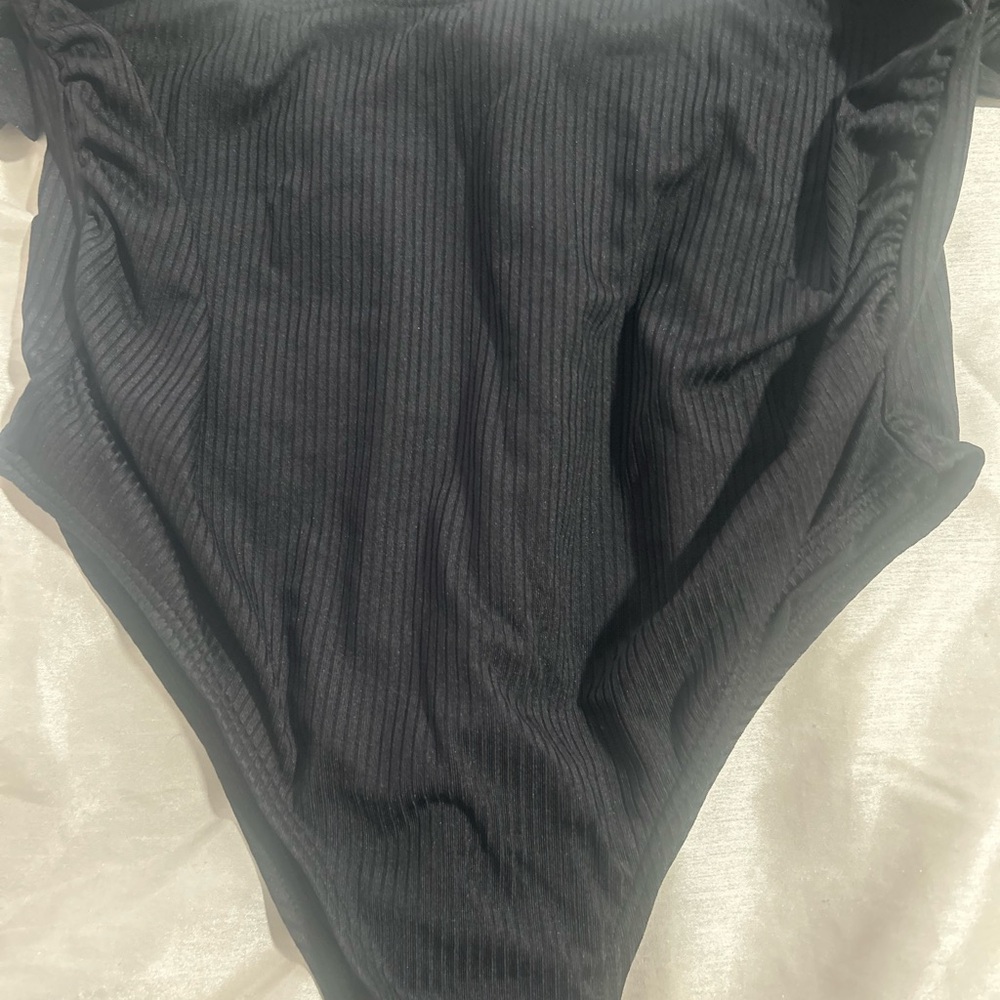 Ruffle Sleeve Ribbed Ruched Pregnancy Bikini Set - Picture 4 of 7
